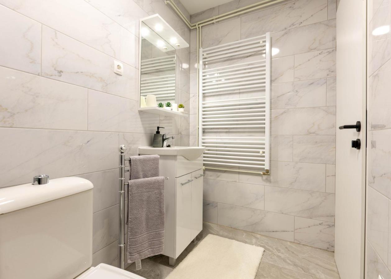 Apartmani Sun & Moon Bjelovar Ngoại thất bức ảnh