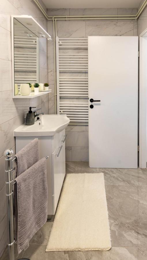 Apartmani Sun & Moon Bjelovar Ngoại thất bức ảnh