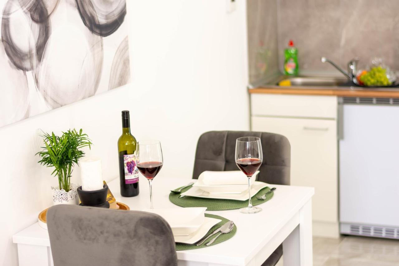 Apartmani Sun & Moon Bjelovar Ngoại thất bức ảnh
