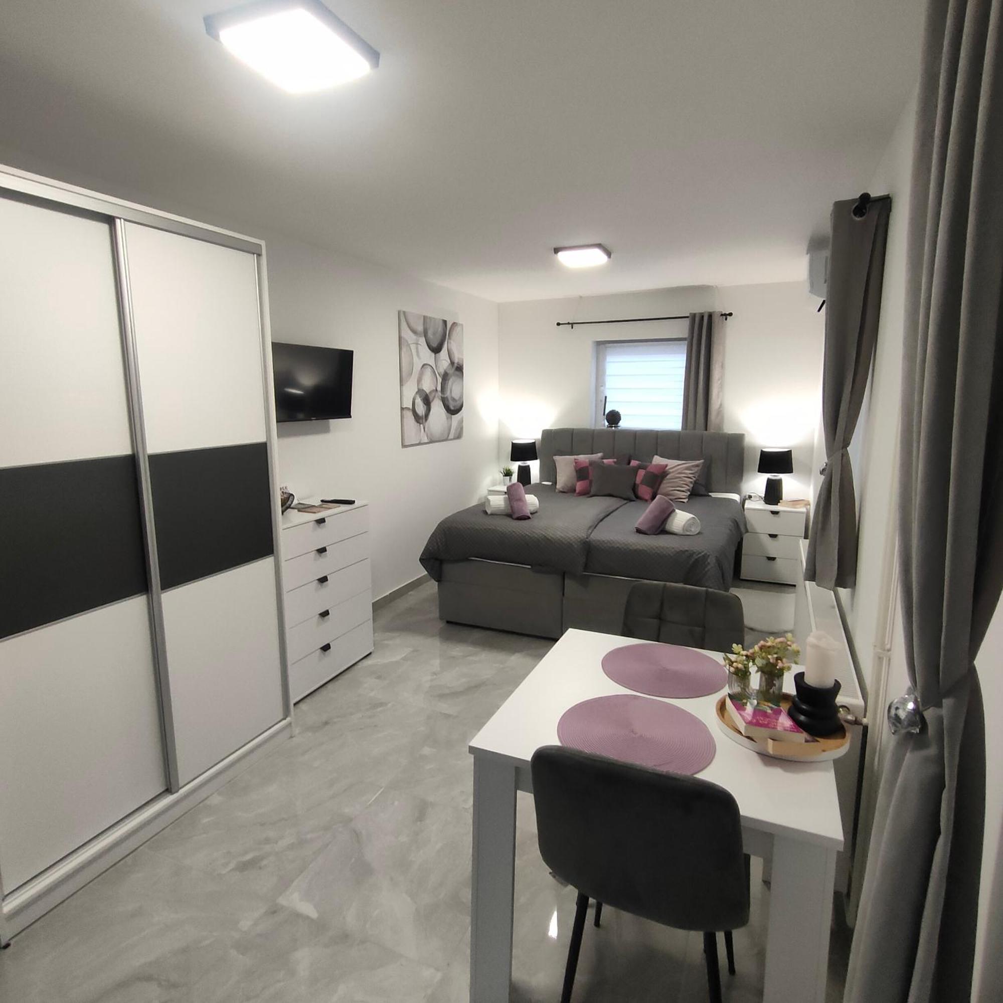 Apartmani Sun & Moon Bjelovar Ngoại thất bức ảnh