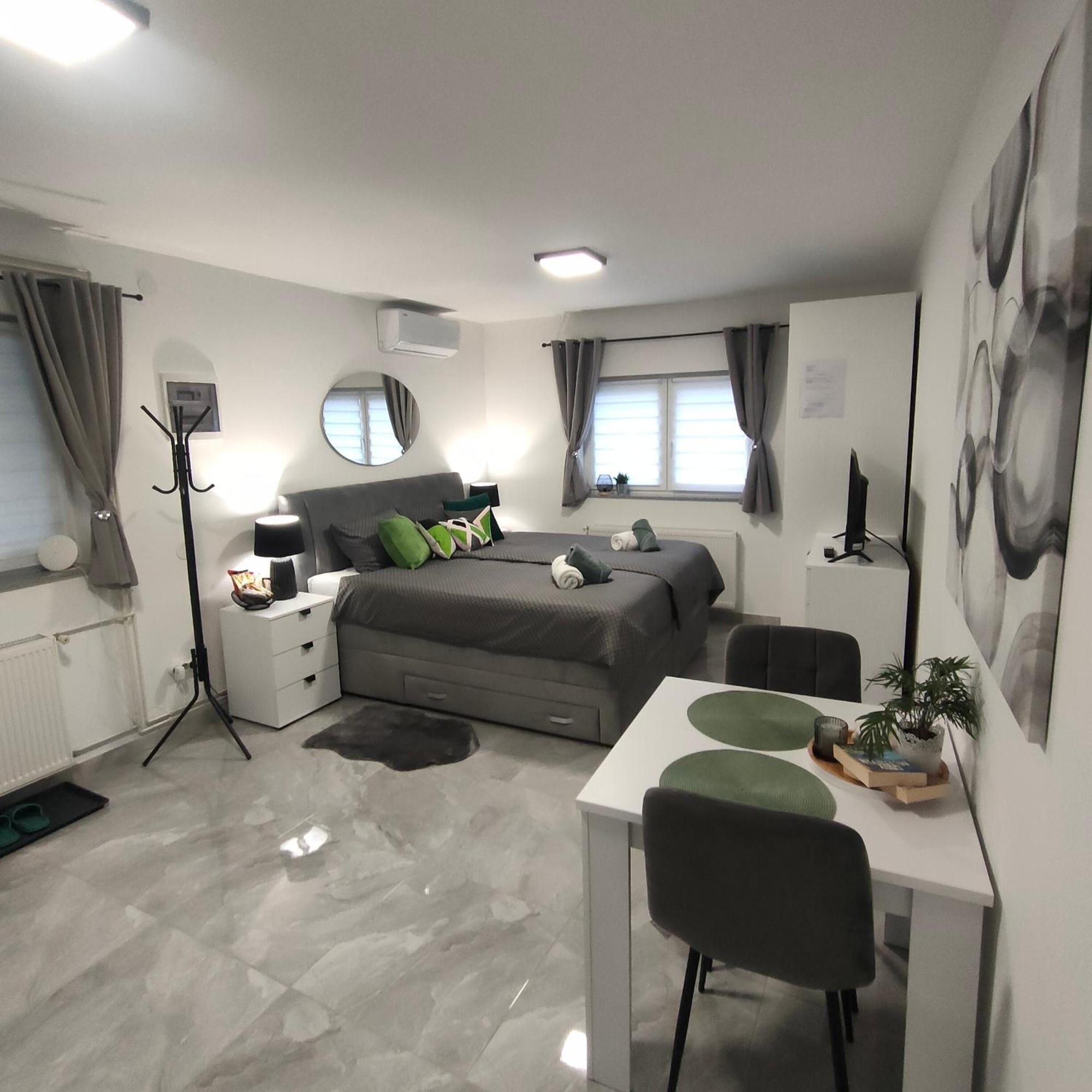 Apartmani Sun & Moon Bjelovar Ngoại thất bức ảnh