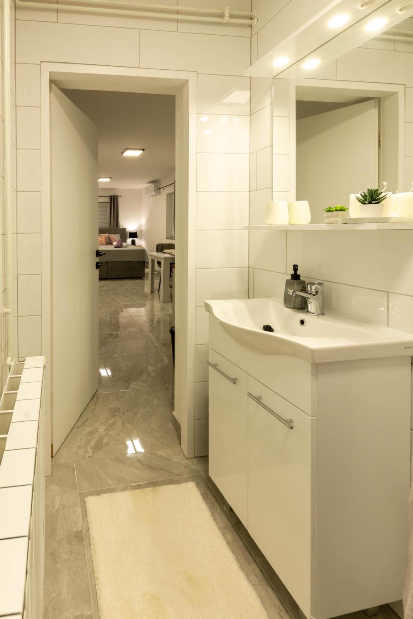 Apartmani Sun & Moon Bjelovar Ngoại thất bức ảnh